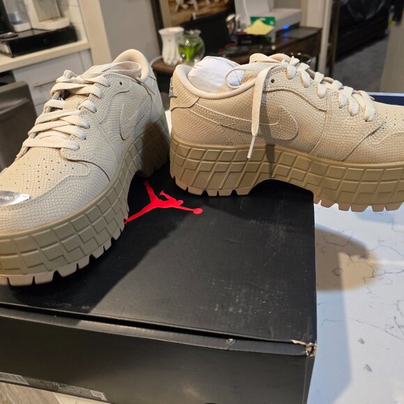 New Nike Women's Air Jordan 1 Low Brooklyn Shoes - Rattan (HF3184-200) Size 10 - Picture 5 of 16